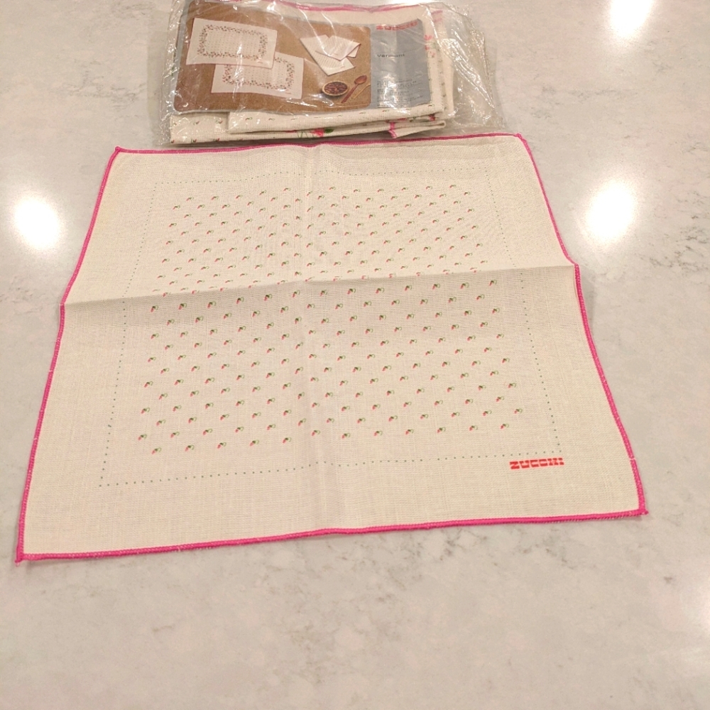 Zucchi Cream and Pink Napkins Set of 4